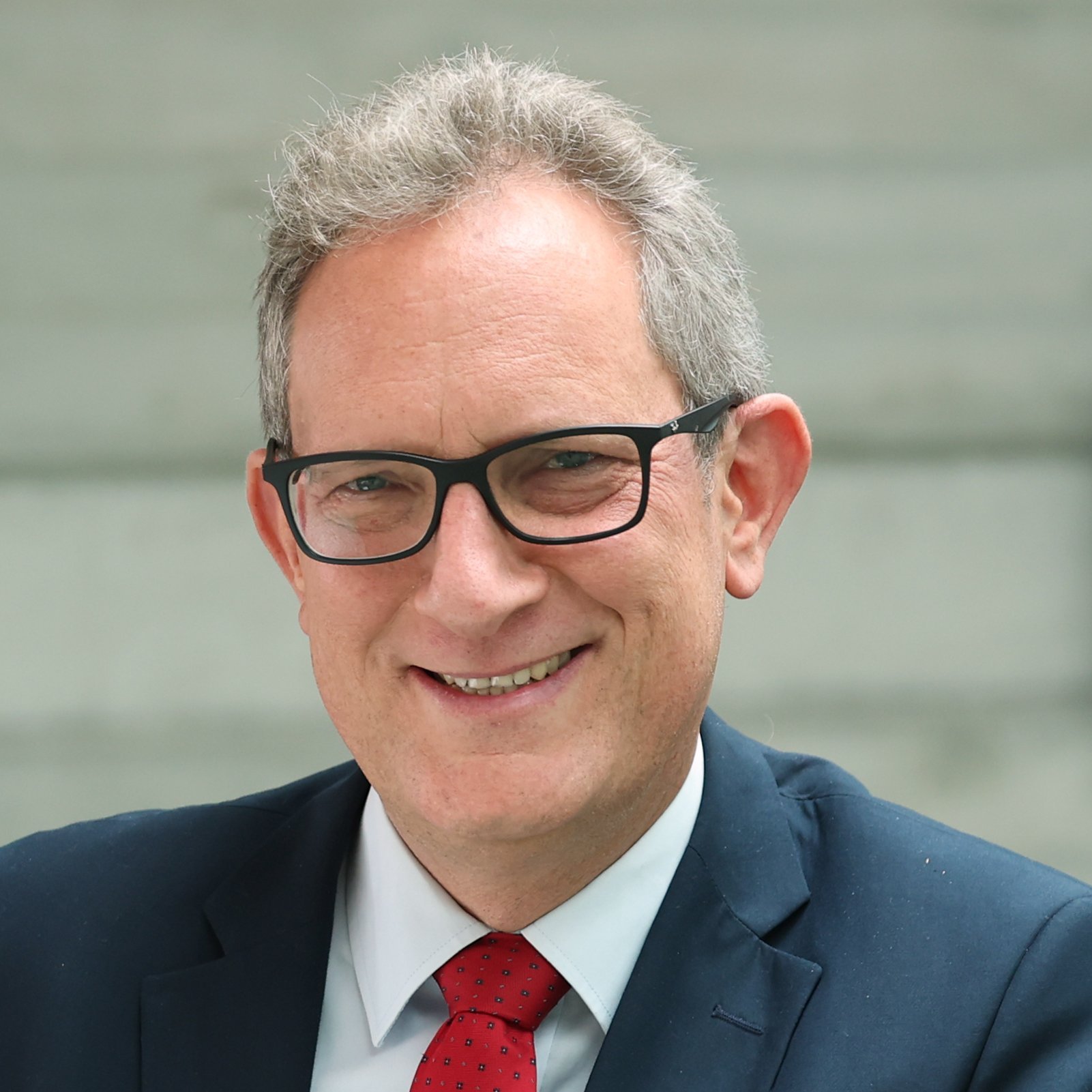 Portrait of Prof. Dr. Philipp von Carlowitz