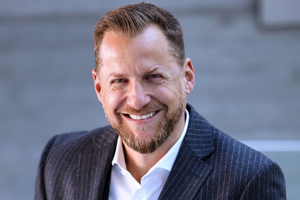 Portrait of Prof. Dr. Tobias Schütz