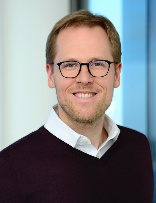 potrait of Dr.René Schmutzler